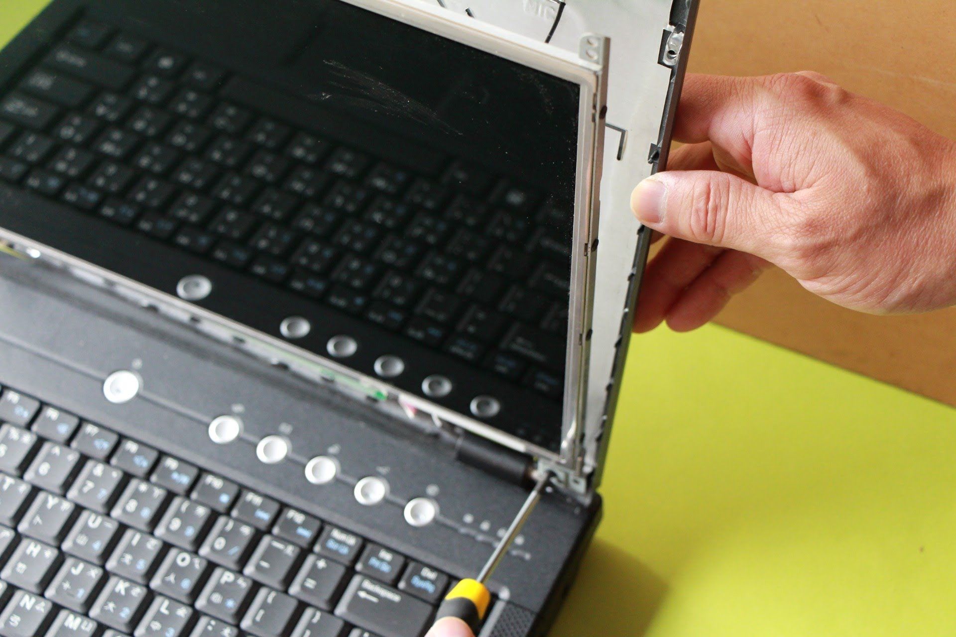 laptop-screen-repairs-chch